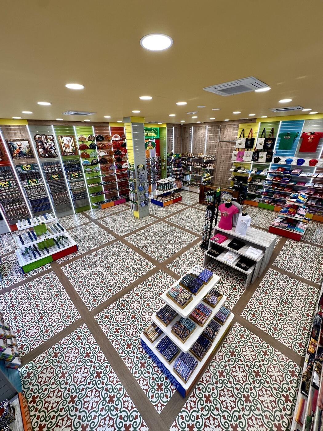 Tienda de Artesanías Medina en Cazorla, Dr. Muñoz 23