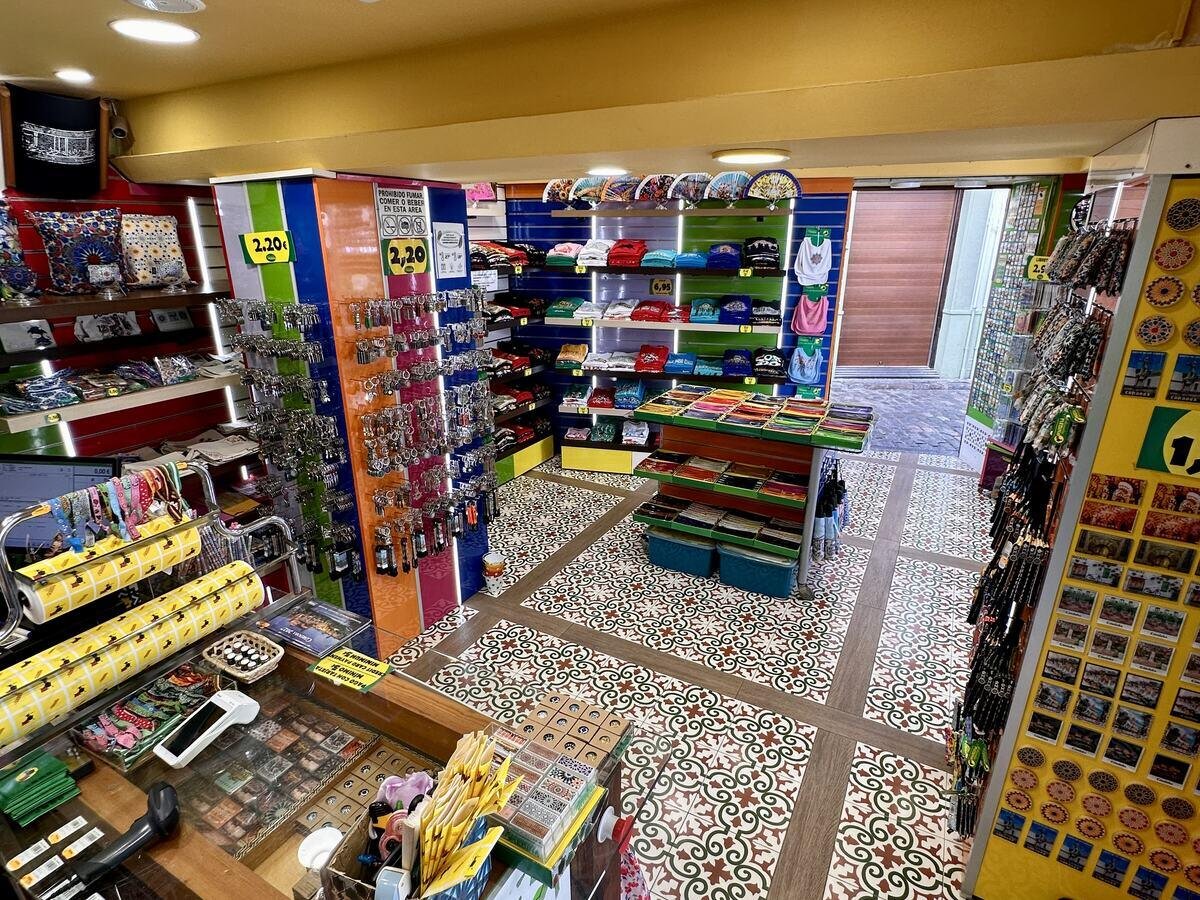 Rincón de la tienda de Artesanías Medina en Romero 2, Córdoba